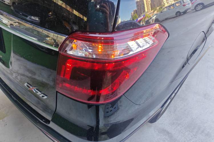 Used Oshan CX70 2016 1.6L manual luxury version
