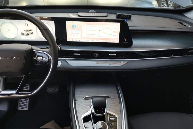 Used Chery Tiggo 8 PRO 2024 Champion Edition 290T Two-Wheel Drive Shining Version 5 Seats
