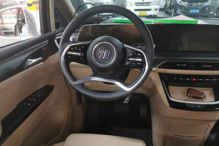 Used Buick GL8 New Energy 2025 Lu Shang Luxury Edition 7-Seater
