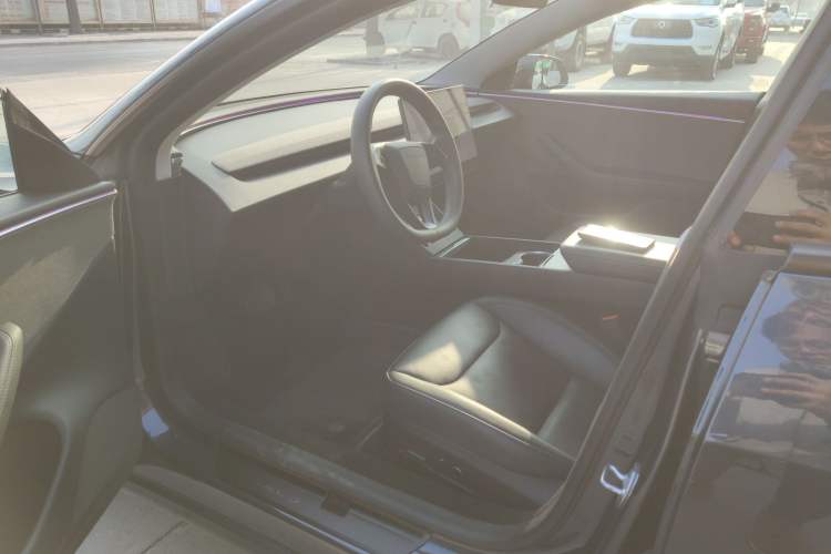 Used Tesla Model 3 2023 Rear-Wheel-Drive Version
