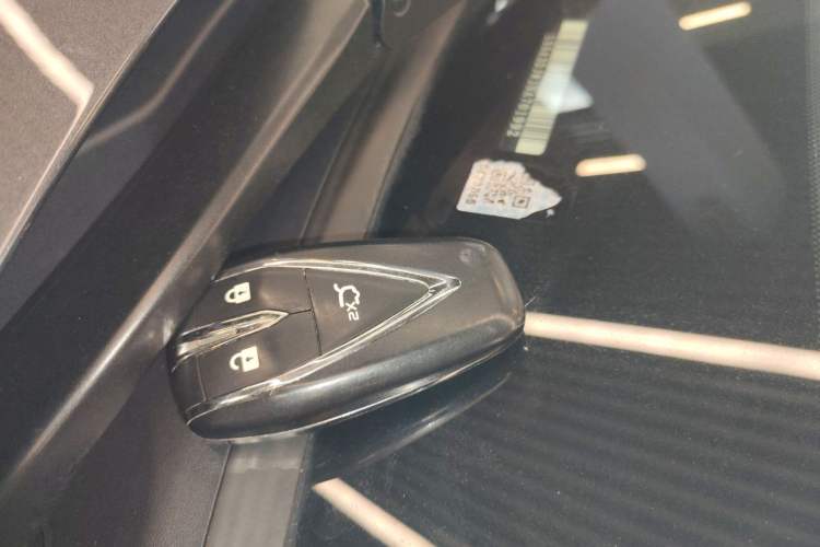 Used Changan UNI-T 2022 2.0T Prestige Version
