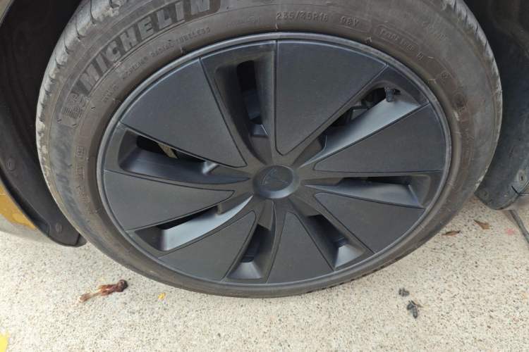 Used Tesla Model 3 2023 Rear-Wheel-Drive Version
