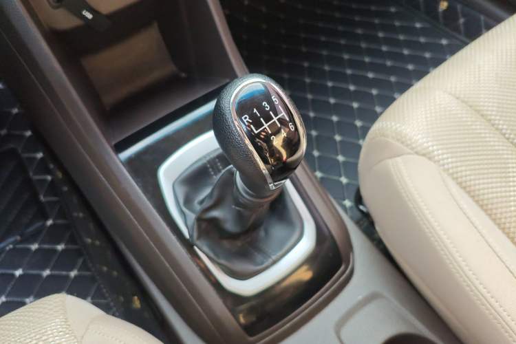 Used Baojun 310W 2017 1.5L Manual Comfort Version China VI Emission Standard