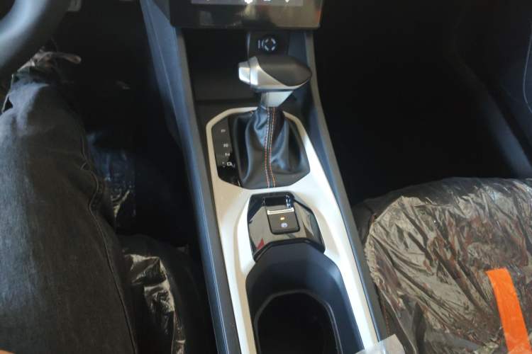 Used Dongfeng Aeolus Yixuan 2025 1.5L Glory Edition
