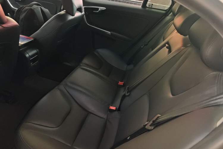 Used Volvo S60 2015 S60L 2.0T Zhiyuan Edition