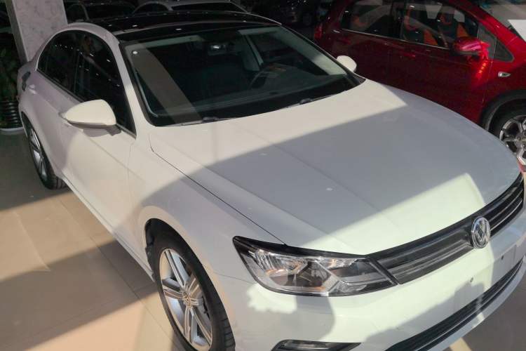 Used Volkswagen Lamando 2017 280TSI DSG Comfort Edition
