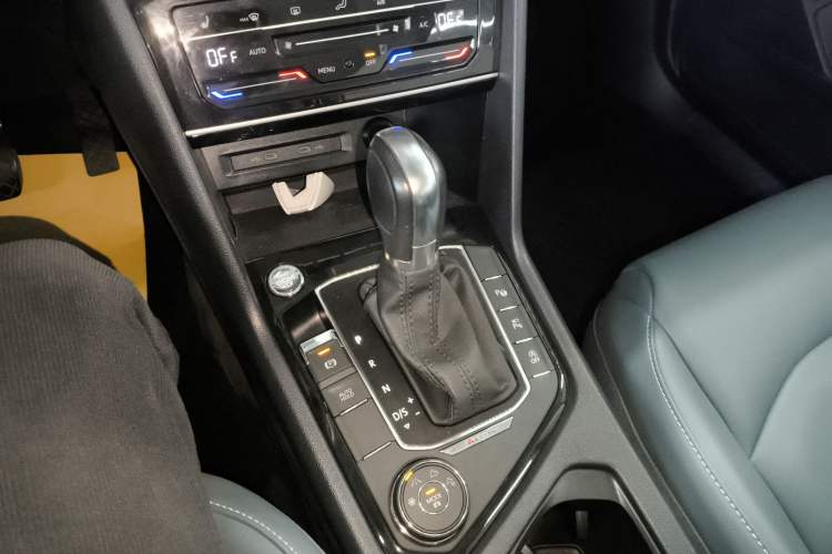 Used Volkswagen Tharu 2023 330TSI Four-Wheel Drive Moon Luxury Edition
