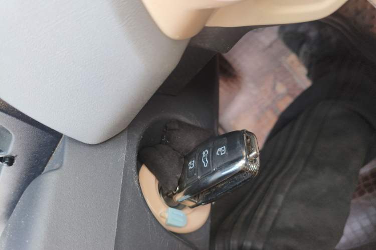 Used Chery QQ Ice Cream 2022 170km Sundae Phosphate Lithium-Ion