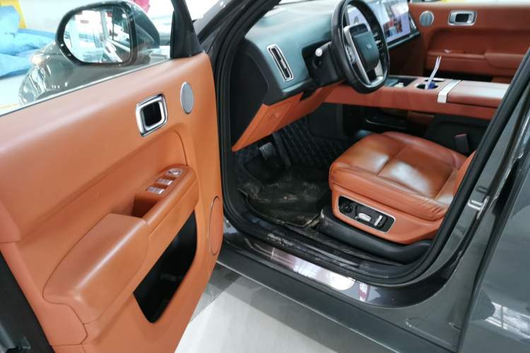 Used Li Auto L8 2023 Pro Model
