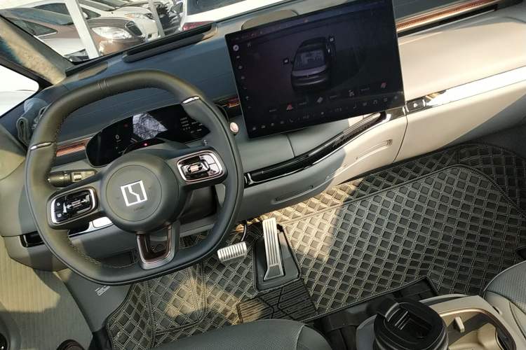 Used Zeekr MIX 2025 Long-Range Intelligent Driving Edition
