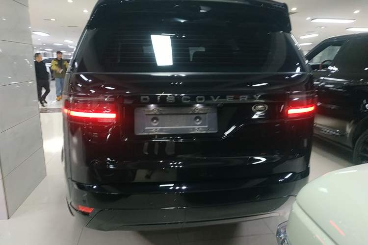 Used Land Rover Discovery 2021 360 PS R-Dynamic S
