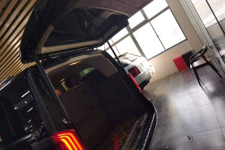 Used Mercedes-Benz V-Class 2020 V 260 L Long-wheelbase Luxury Edition