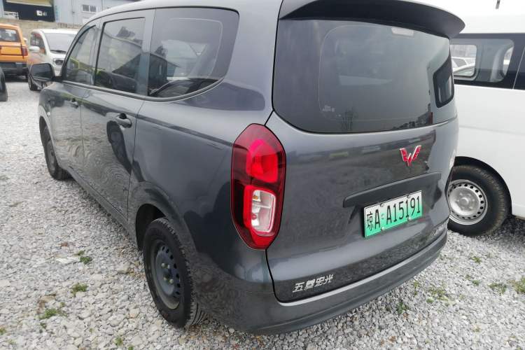 Used Wuling Hongguang New Energy 2024 All-Electric Model 300KM Standard Version
