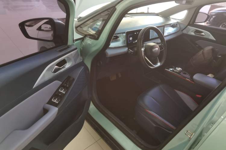 Used Geometry E Firefly 2022 401 km Linglong Tiger 4 Seats
