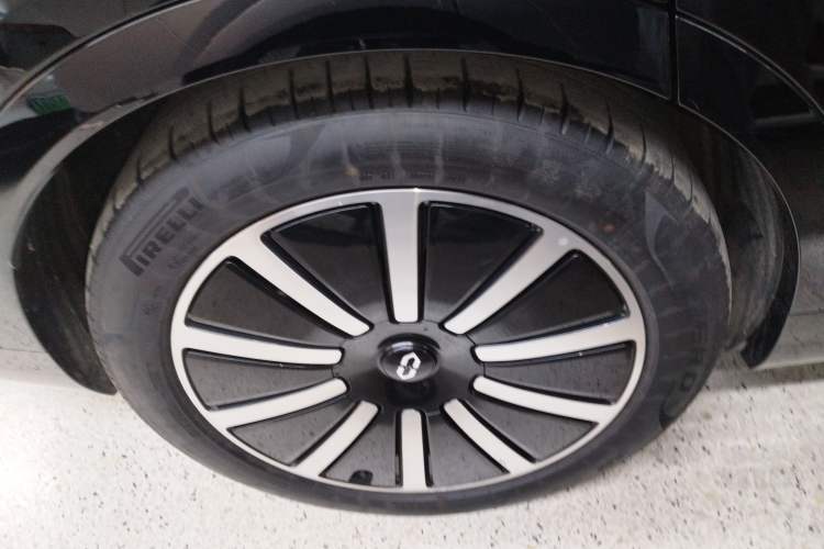 Used Hima AITO M9 2024 Range-Extended Ultra Version 42 kWh 6-Seater Model
