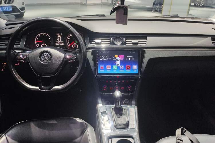 Used Volkswagen Passat 2016 330TSI DSG Luxury Edition
