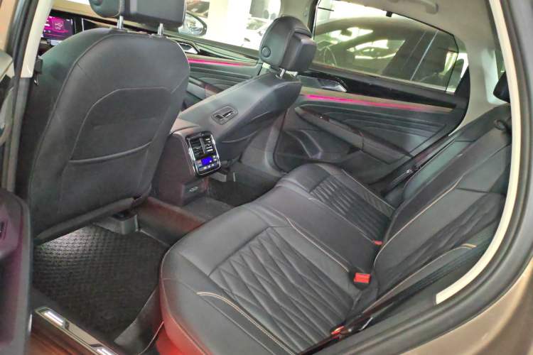 Used Volkswagen Passat 2019 330TSI Luxury Edition China V Standard
