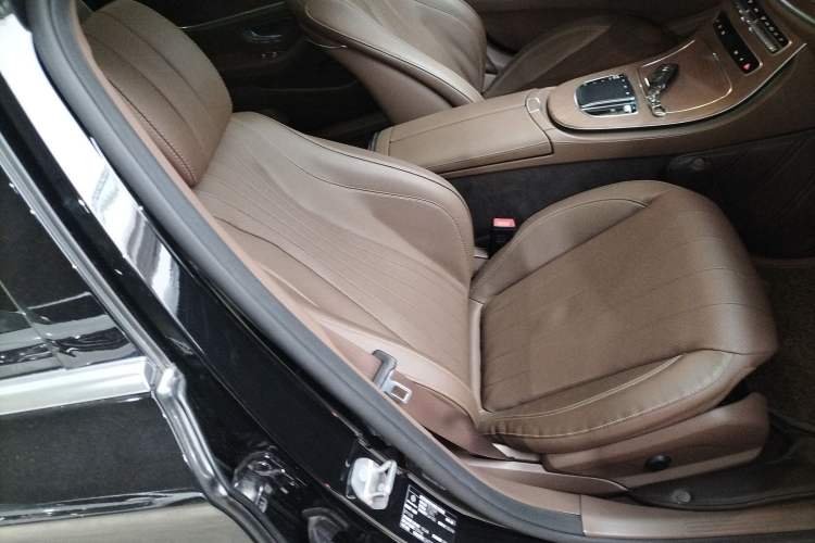 Used Mercedes-Benz E-Class 2023 Updated E 300 L Fashion Edition
