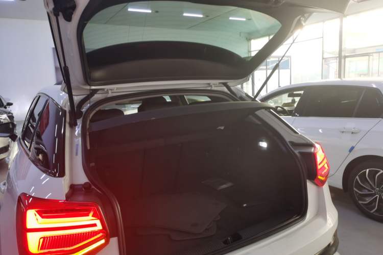 Used Audi Q2L 2021 35 TFSI Progressive Dynamic Edition
