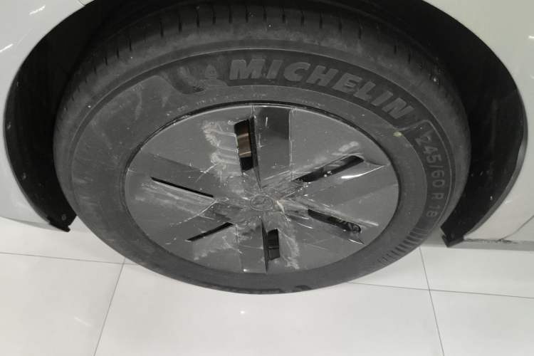 Used Li Auto MEGA 2024 Ultra Model
