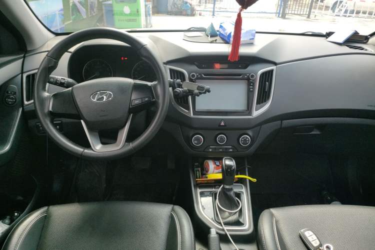 Used Hyundai ix25 2015 1.6L Automatic Two-Wheel Drive Fashionable GS Model
