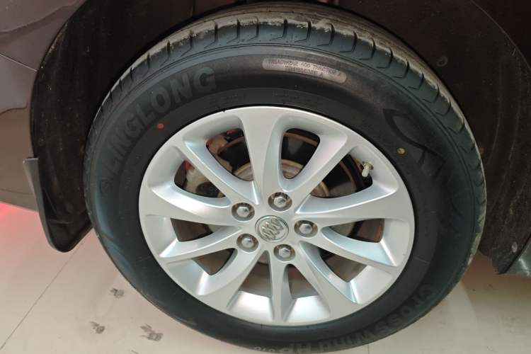 Used Buick GL8 2017 ES 28T Comfort Model China V Standard
