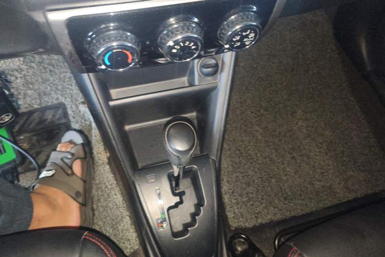 Used Toyota YARiS L 2016 Revised 1.5E CVT Charming Edition
