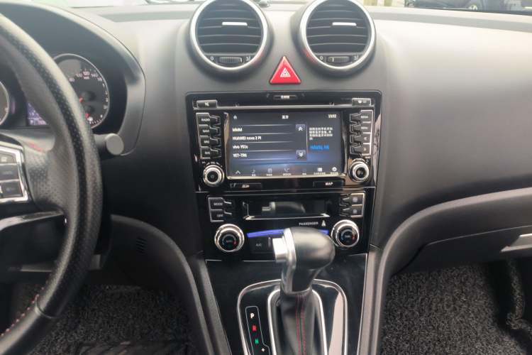 Used Haval H6 2016 Upgraded Model 1.5T Automatic Two-Wheel Drive Elite Version
