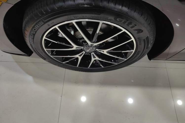 Used BYD Seal 2023 DM-i 1.5T 121km Prestige Model
