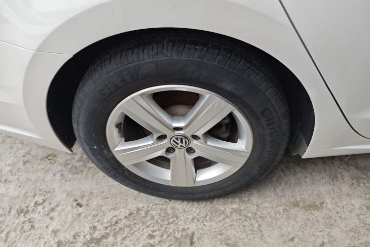 Used Volkswagen Lamando 2017 230TSI DSG Fashion Edition
