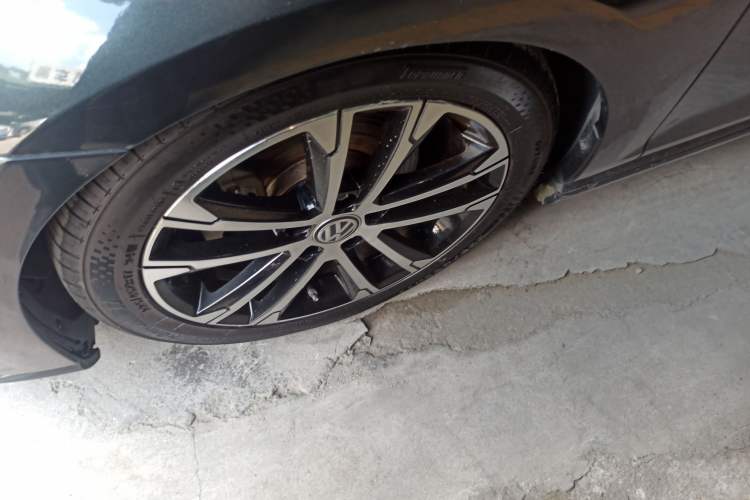 Used Volkswagen Golf 2016 1.4TSI Automatic R-Line
