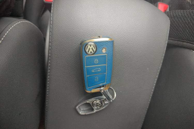 Used Volkswagen T-ROC 2019 230TSI DSG Two-Wheel-Drive Advanced Version China VI Standard