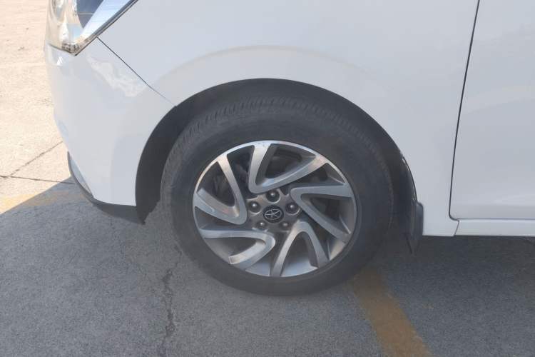 Used  Refine S2 2015 1.5L Manual Luxury Model
