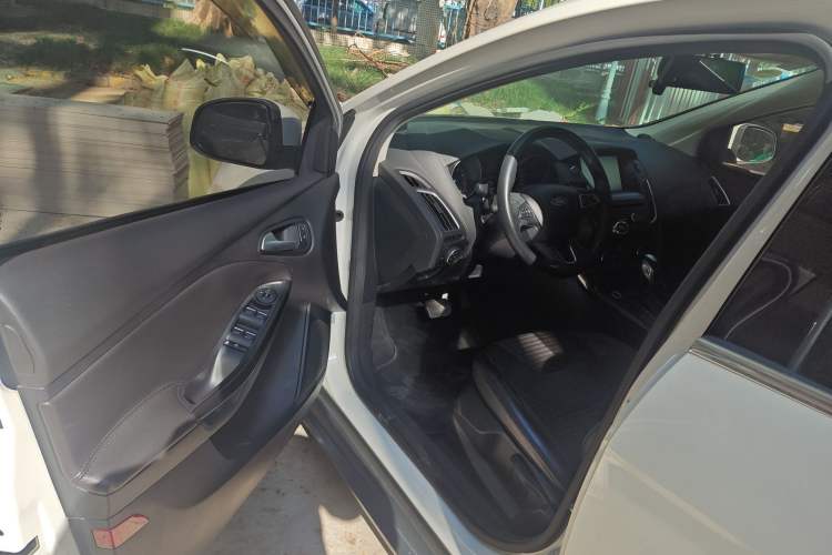 Used Ford Focus 2015 Sedan EcoBoost 180 Automatic Elite Model
