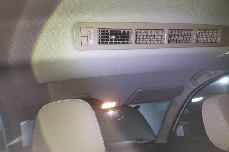 Used Wuling Hongguang 2019 1.5L S Comfort Edition China VI LAR
