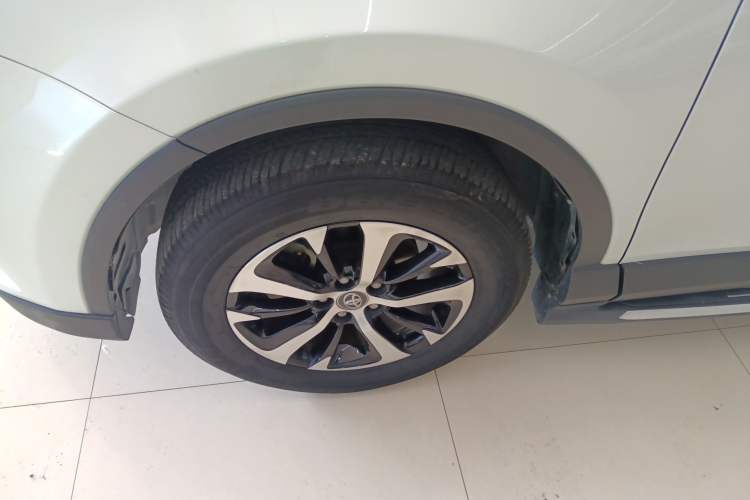 Used Toyota RAV4 2019 2.0L CVT Two-Wheel Drive Pioneer Edition China V Standard
