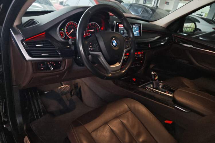 Used BMW X5 2018 xDrive28i
