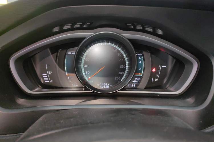 Used Volvo V40 2019 T3 Zhiyi Edition
