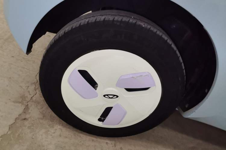 Used Chery QQ Ice Cream 2022 170km Sundae Phosphate Lithium-Ion