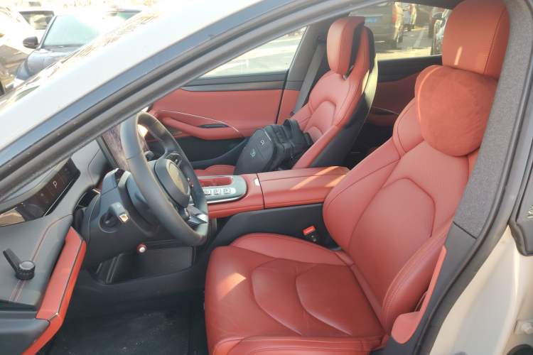 Used  SU7 2024 Rear-Drive Ultra-Long Range Advanced Pro-Level Intelligent Driving Version
