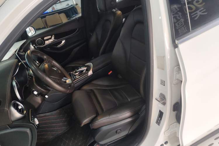 Used Mercedes-Benz GLC 2019 Facelift GLC 260 L 4MATIC Luxury Model
