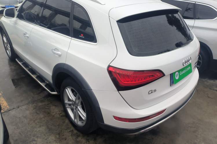 Used Audi Q5 2017 Plus 40 TFSI Technology Model
