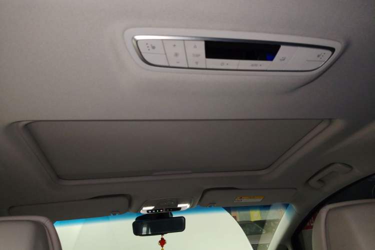 Used Buick GL8 2023 ES Lu Zun Deluxe and Yue Edition
