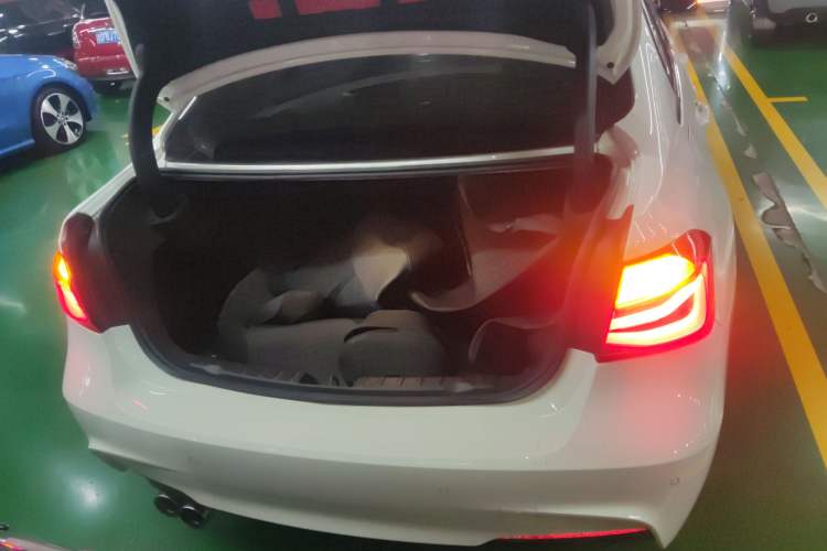 Used BMW 3 Series 2018 320Li Leading Model M Sport Package
