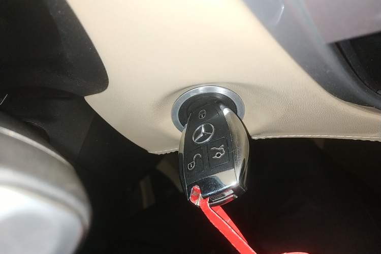 Used Mercedes-Benz Vito 2018 2.0T Business Version China VI Emission Standard
