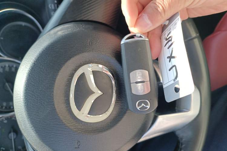 Used Mazda CX-5 2015 2.0L Automatic Two-Wheel Drive Urban Version
