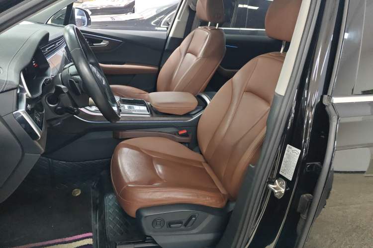 Used Audi Q7 2023 45 TFSI quattro S line Sport model