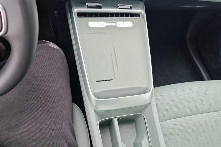 Used Roewe D6 2025 520km Smart Enjoyment Version
