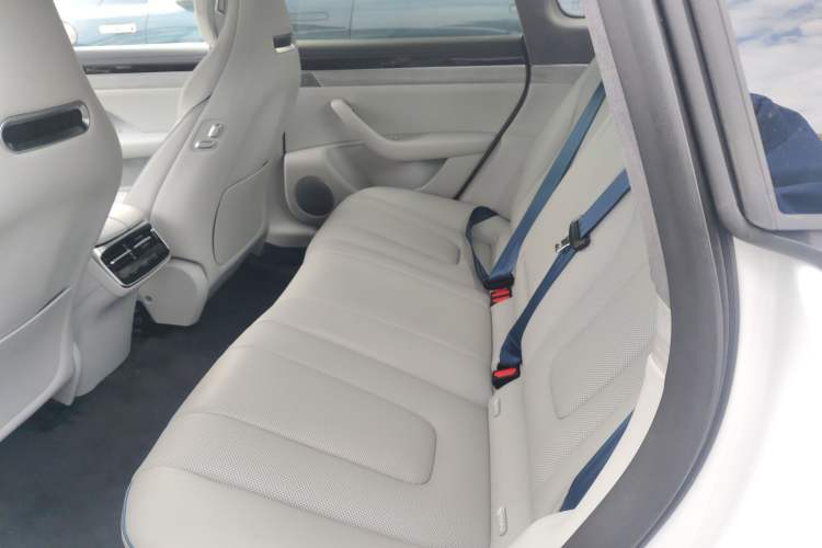 Used Hima Luxeed S7 2025 855 km Max