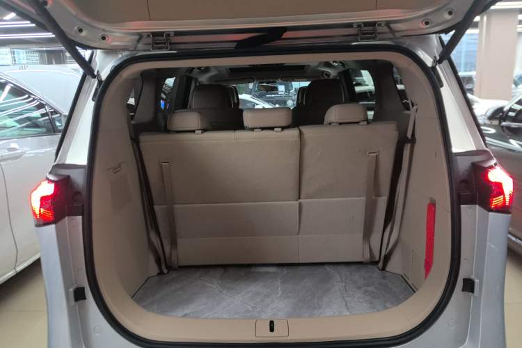 Used Buick GL8 New Energy 2025 Lushang First-Drive Edition 7-Seater
